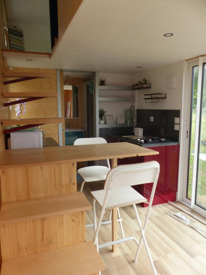 Apartament Mon Ptit Nid House Tiny House Panissieres Zewnętrze zdjęcie
